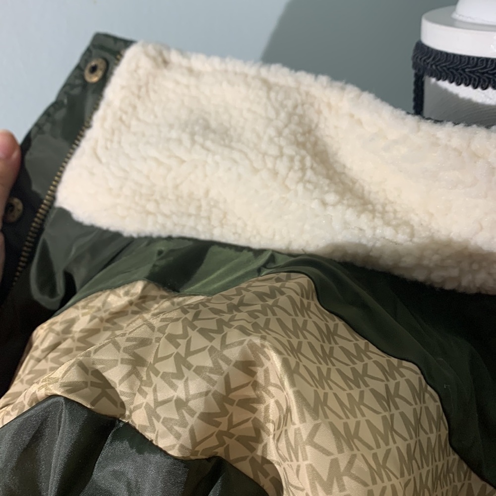 MICHAEL KORS Women's Quilted Jacket Size M. Olive Green Faux Fur Sherpa … - Picture 8 of 11